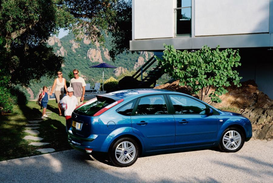  Ford Focus 2005 года  (фото 46 из 116)